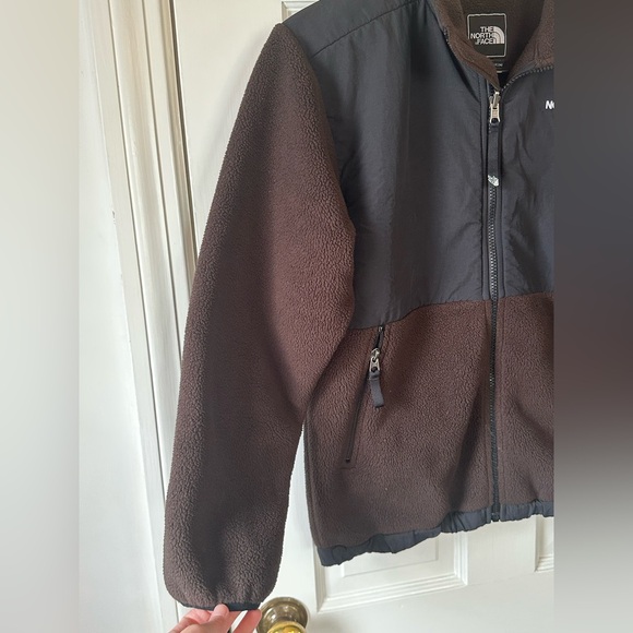 The North Face Black and Brown Denali Fleece Jacket - Picture 2 of 13
